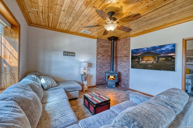 190 Fm 2748, Concan, TX 78838