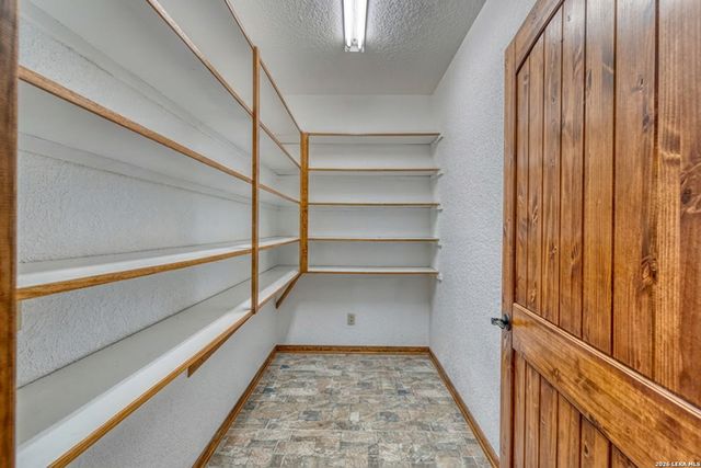 190 Fm 2748, Concan, TX 78838