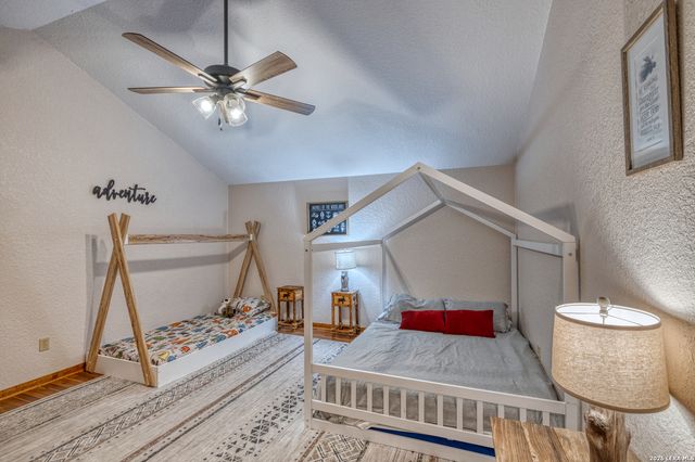 190 Fm 2748, Concan, TX 78838