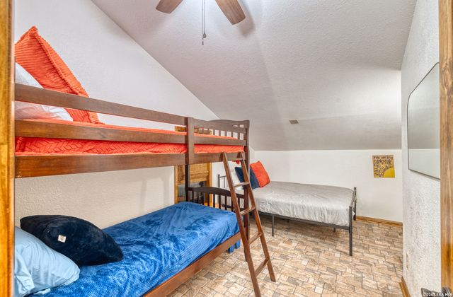 190 Fm 2748, Concan, TX 78838