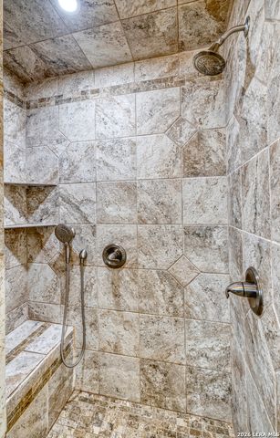 190 Fm 2748, Concan, TX 78838