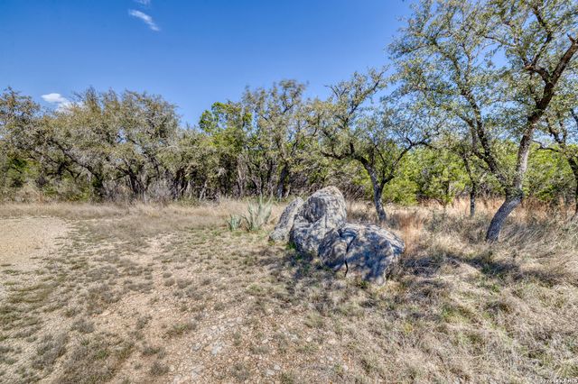 190 Fm 2748, Concan, TX 78838