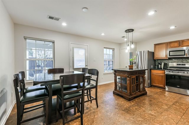 3711 Norwood Glen Lane, Friendswood, TX 77546