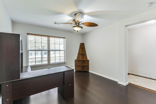 3711 Norwood Glen Lane, Friendswood, TX 77546