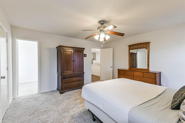 3711 Norwood Glen Lane, Friendswood, TX 77546