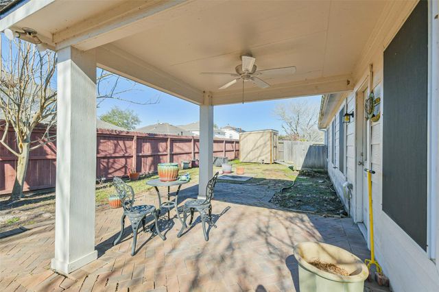 3711 Norwood Glen Lane, Friendswood, TX 77546