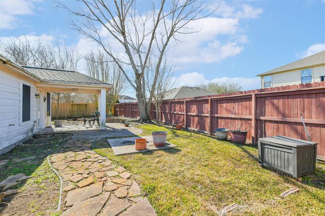 3711 Norwood Glen Lane, Friendswood, TX 77546