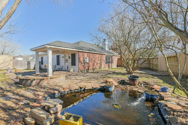 3711 Norwood Glen Lane, Friendswood, TX 77546