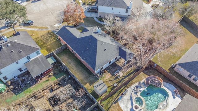 3711 Norwood Glen Lane, Friendswood, TX 77546