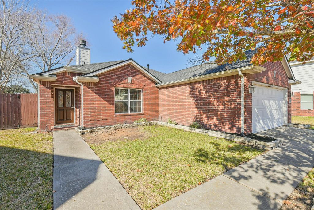 3711 Norwood Glen Lane, Friendswood, TX 77546