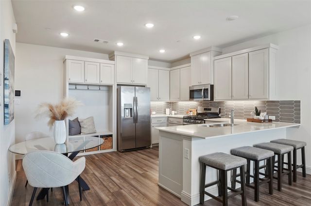 320 Parkside Drive, Argyle, TX 76226