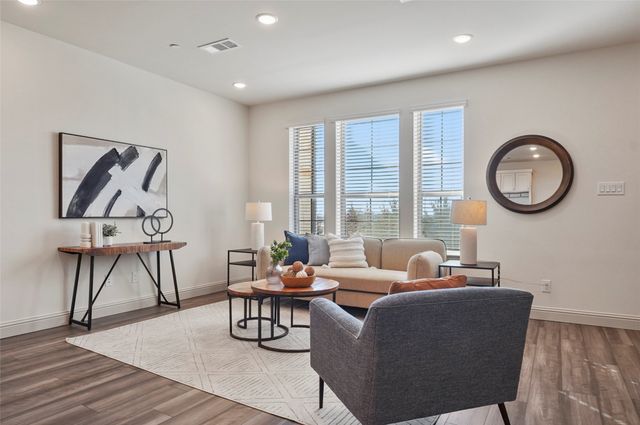 320 Parkside Drive, Argyle, TX 76226