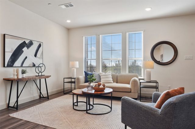 320 Parkside Drive, Argyle, TX 76226