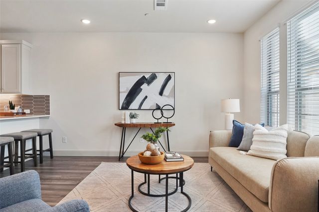 320 Parkside Drive, Argyle, TX 76226