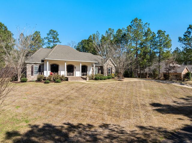 4 Bristol, Hattiesburg, MS 39402