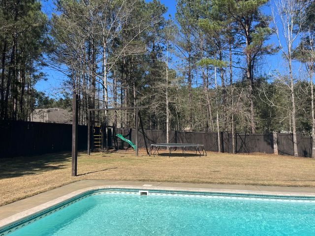 4 Bristol, Hattiesburg, MS 39402