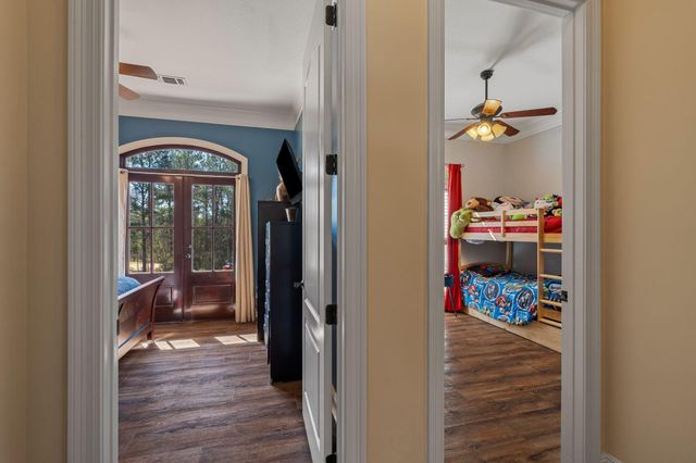 4 Bristol, Hattiesburg, MS 39402