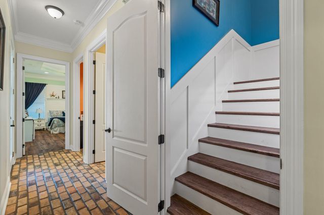 4 Bristol, Hattiesburg, MS 39402