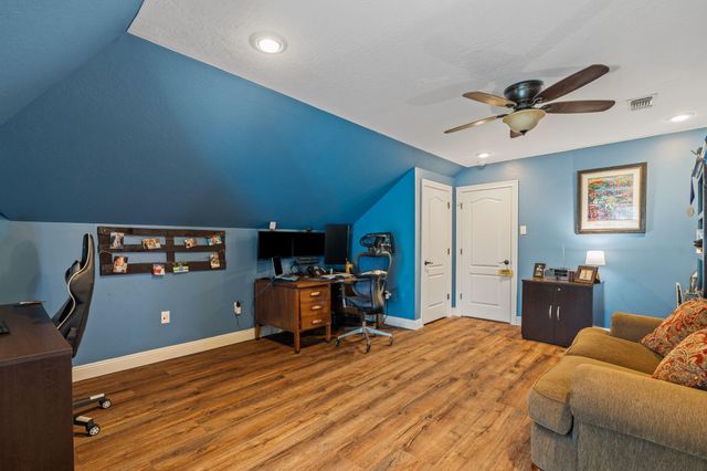 4 Bristol, Hattiesburg, MS 39402