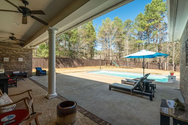 4 Bristol, Hattiesburg, MS 39402