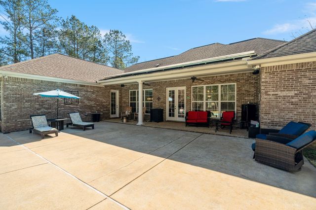 4 Bristol, Hattiesburg, MS 39402