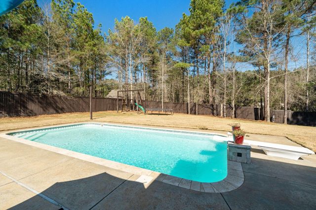 4 Bristol, Hattiesburg, MS 39402