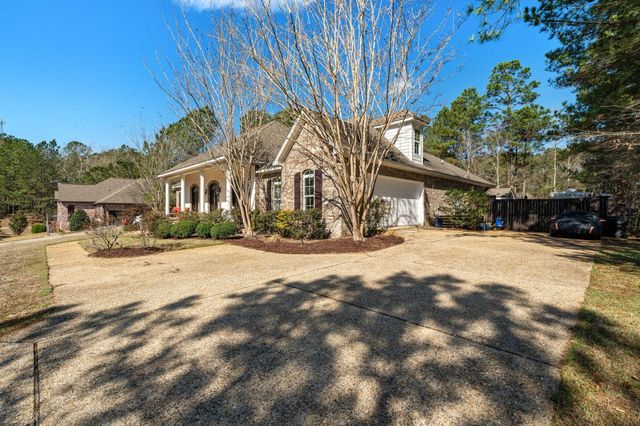 4 Bristol, Hattiesburg, MS 39402