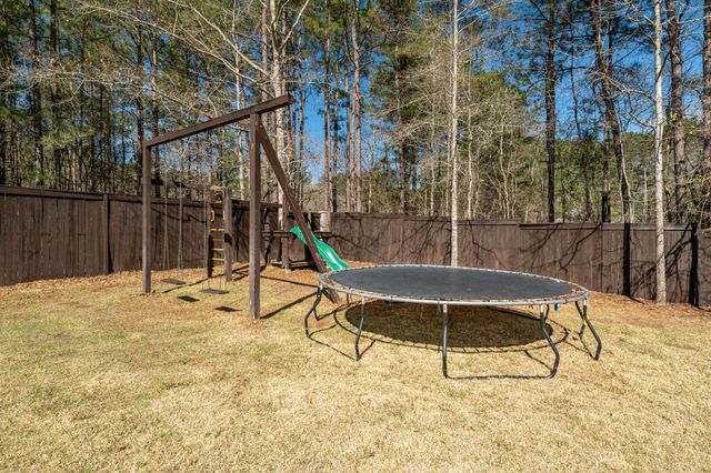 4 Bristol, Hattiesburg, MS 39402