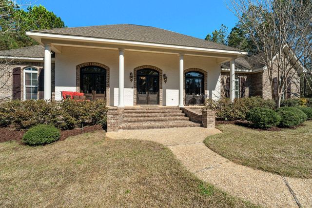 4 Bristol, Hattiesburg, MS 39402