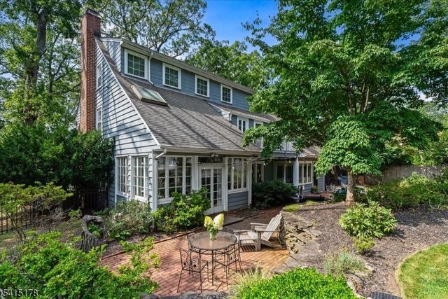 51 Afterglow Ave, Verona Twp., NJ 07044