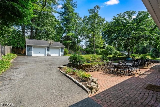 51 Afterglow Ave, Verona Twp., NJ 07044