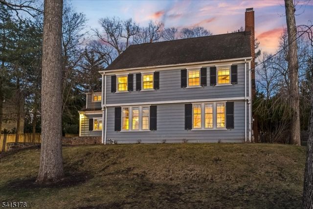 51 Afterglow Ave, Verona Twp., NJ 07044