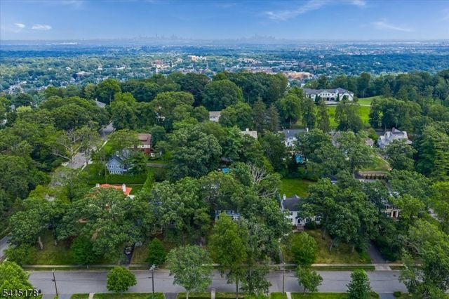 51 Afterglow Ave, Verona Twp., NJ 07044