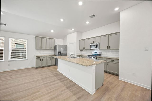 913 Breech Drive, Crosby, TX 77532