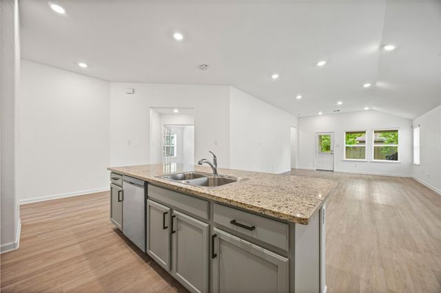 913 Breech Drive, Crosby, TX 77532