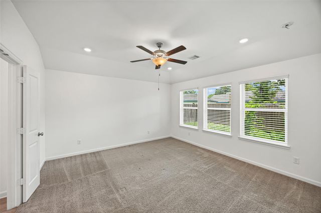 913 Breech Drive, Crosby, TX 77532