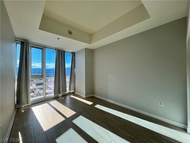 4575 DEAN MARTIN Drive 1402, Las Vegas, NV 89103