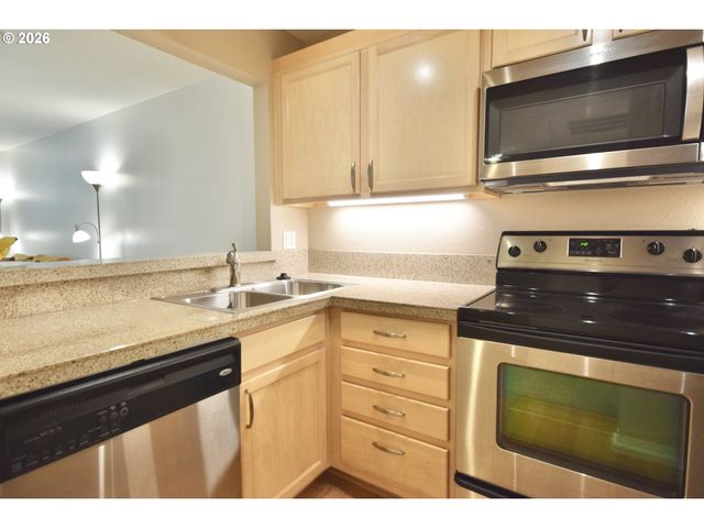 1500 Sw PARK Ave 206, Portland, OR 97201