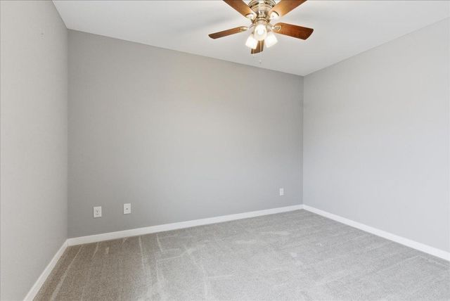 861 Grindstone Circle, Waterloo, IA 50702