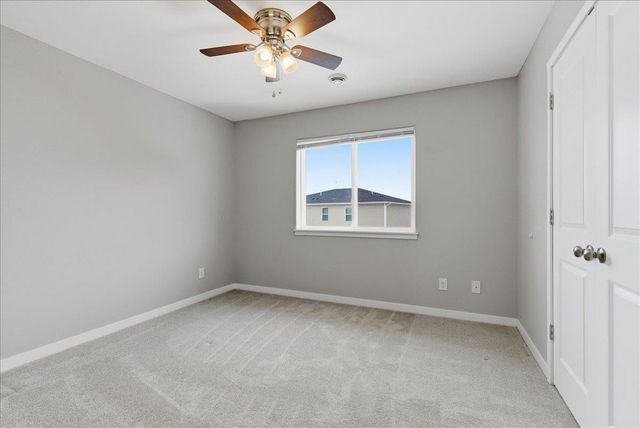 861 Grindstone Circle, Waterloo, IA 50702