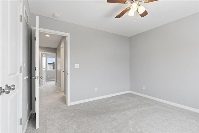 861 Grindstone Circle, Waterloo, IA 50702