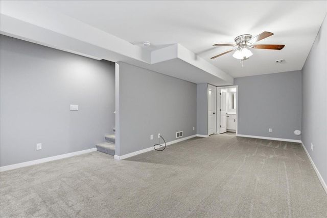 861 Grindstone Circle, Waterloo, IA 50702