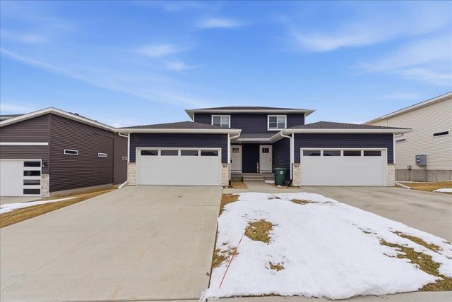 861 Grindstone Circle, Waterloo, IA 50702
