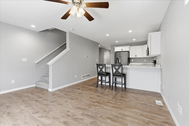 861 Grindstone Circle, Waterloo, IA 50702