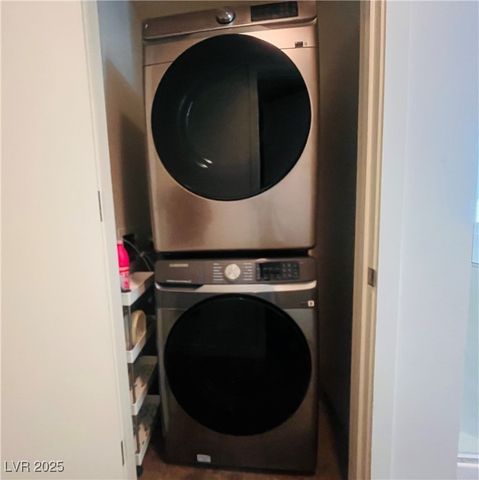 353 East Bonneville Avenue 209, Las Vegas, NV 89101