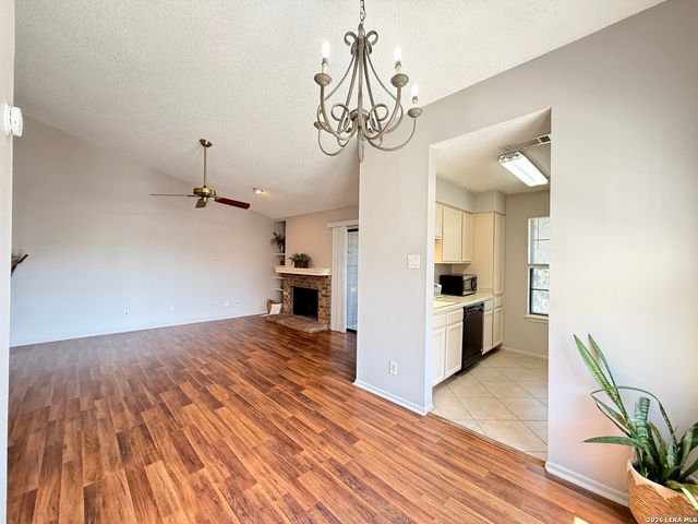 4212 Medical Dr Unit 608, San Antonio, TX 78229