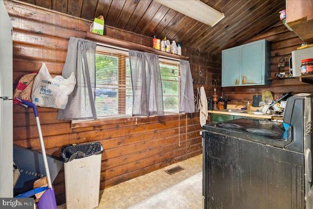 59 CHIPMUNK LN, Harpers Ferry, WV 25425