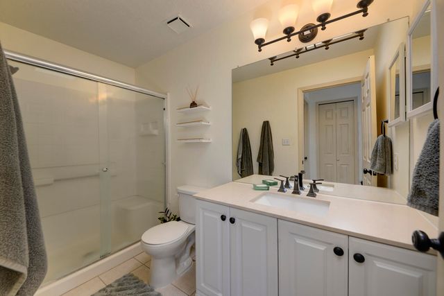 1752 BLUEBERRY Drive NE, Rio Rancho, NM 87144