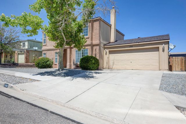1752 BLUEBERRY Drive NE, Rio Rancho, NM 87144