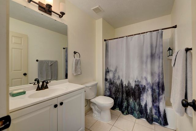 1752 BLUEBERRY Drive NE, Rio Rancho, NM 87144